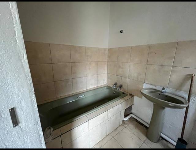 7 BEDROOM HOUSE FOR SALE IN GERDVIEW
